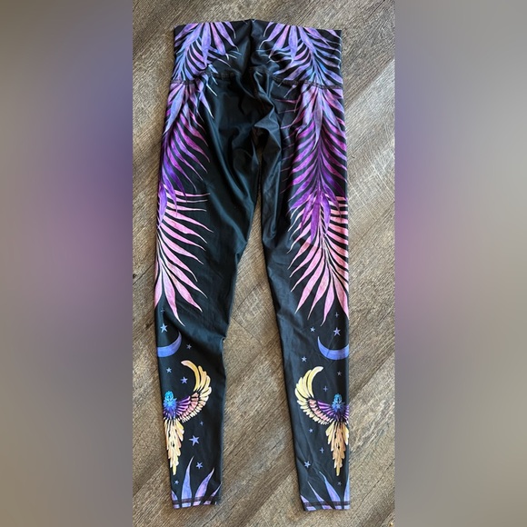 Excellent Condition Teeki Phoenix Rising - Picture 3 of 8